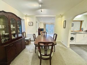 Dining Room- click for photo gallery